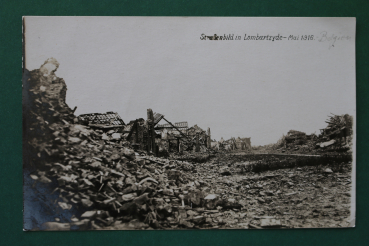 Ansichtskarte Foto AK Lombartzhyde Lombardsijde Flandern Weltkrieg 1916 Straßenbild zerstörte Häuser Ruinen Schlachtfeld Weltkrieg Ortsansicht Belgien Belgique Belgie